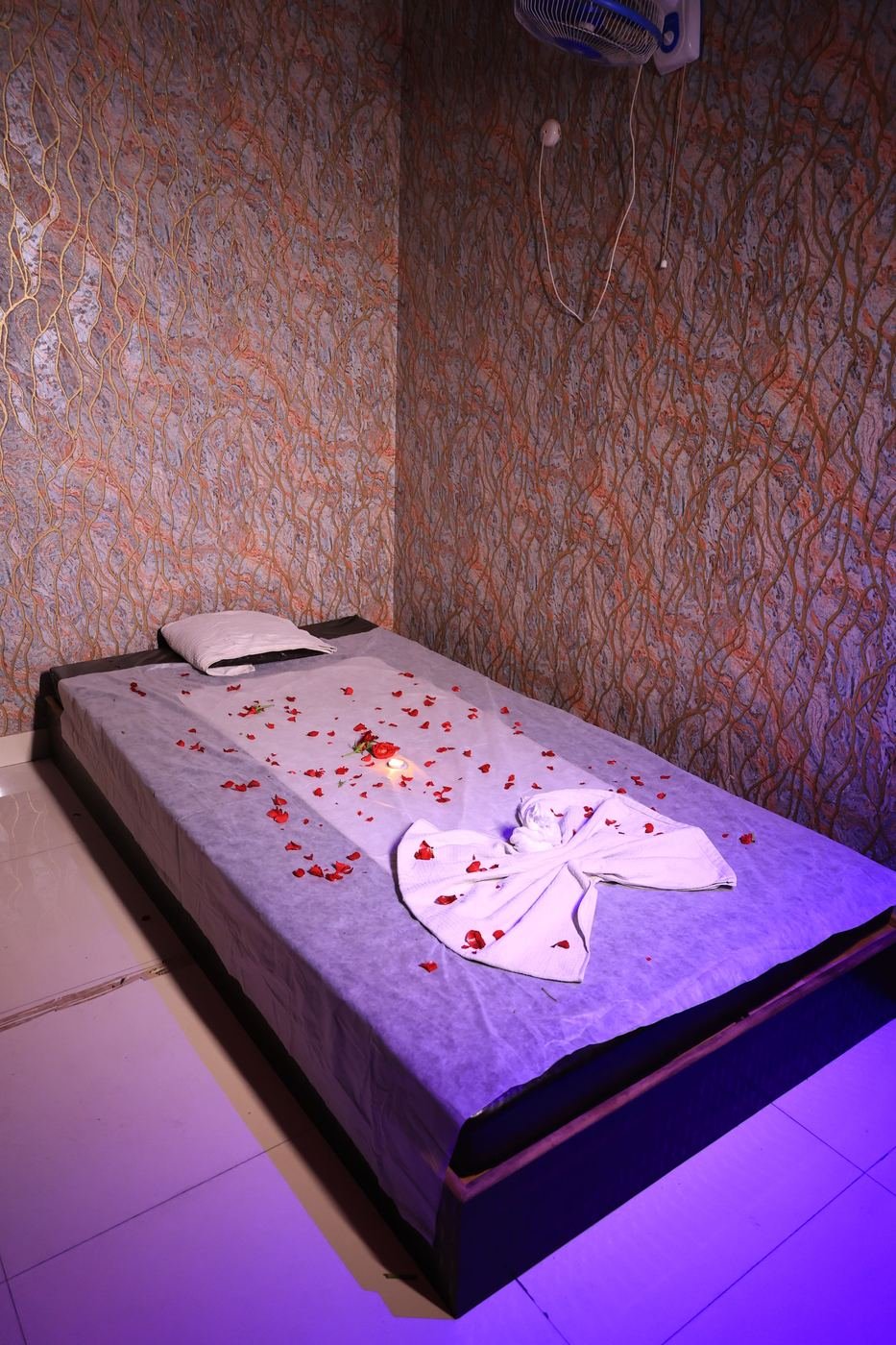 Massage treatment room at Rich Spa Dombivli